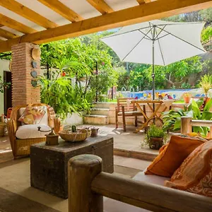 bed-and-breakfast-at-home-in-malaga.1costadelsol.com/